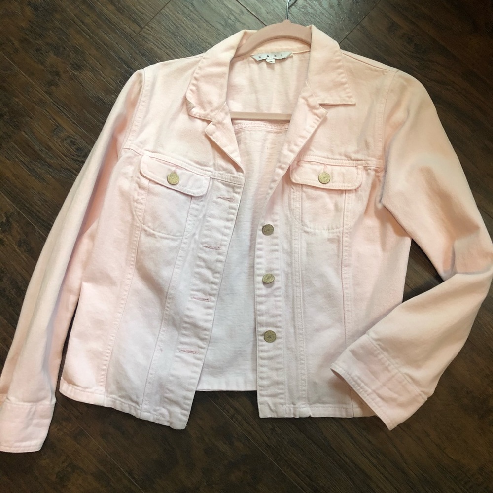 Light pink jean jacket 🌸